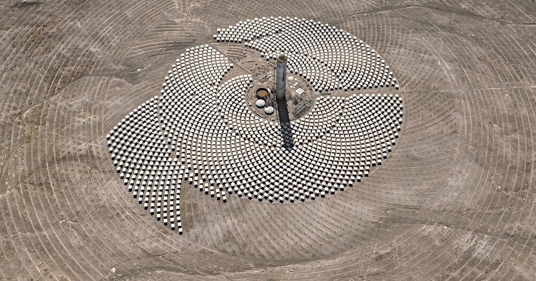 Burtynsky, Cerro Dominador Solar Project #1, Atacama Desert, Chile, 2017