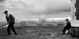 Paolo Di Paolo, Pasolini al Monte dei cocci a Testaccio, 1961